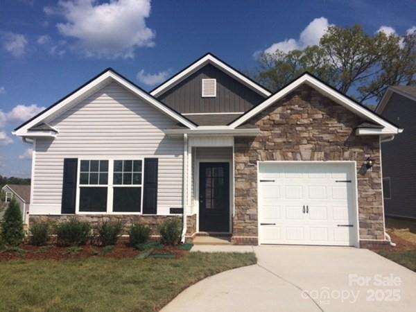 1242 Langston Ln., Salisbury, NC 28144