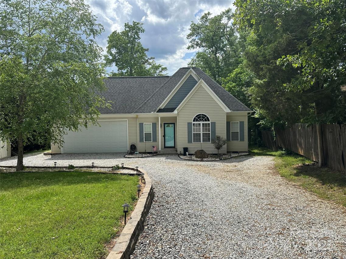 170 Riverview Cir., Salisbury, NC 28146