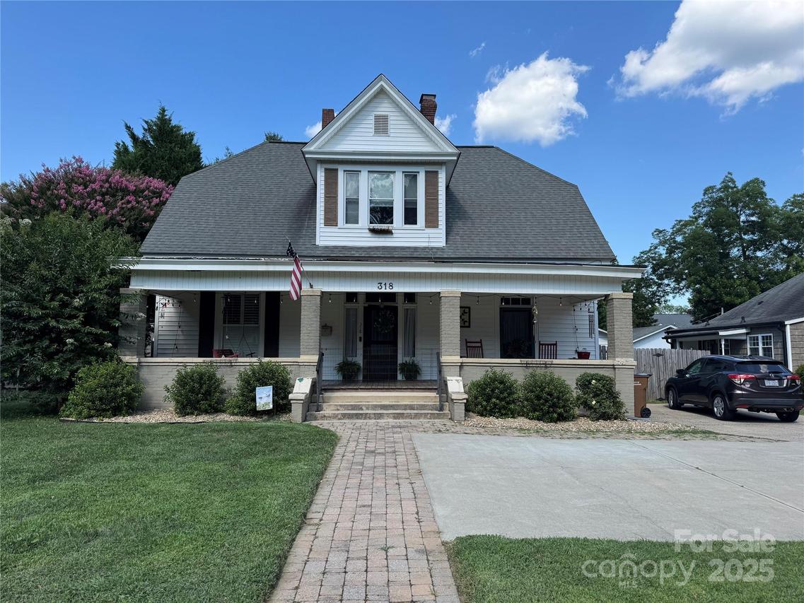 318 N Laurel St., Lincolnton, NC 28092