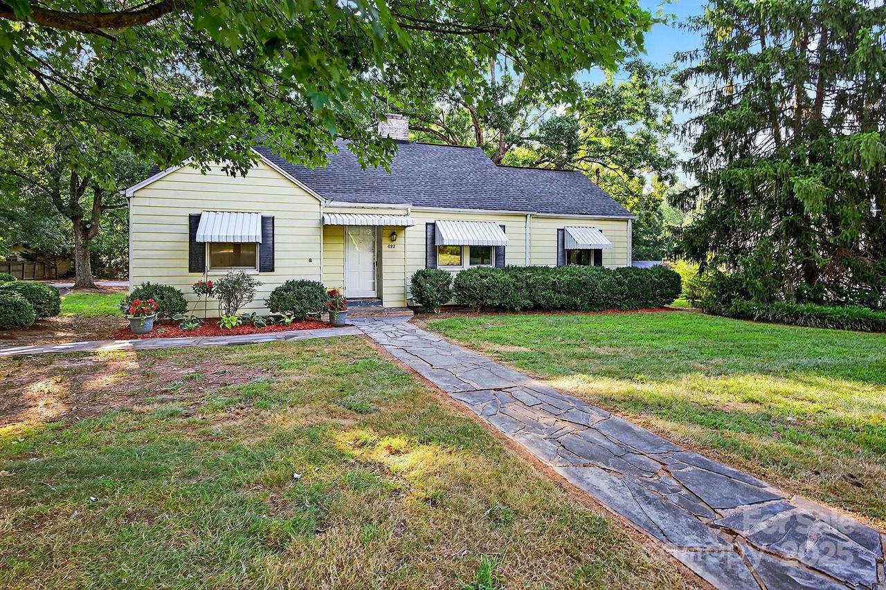 422 Wagner St., Troutman, NC 28166