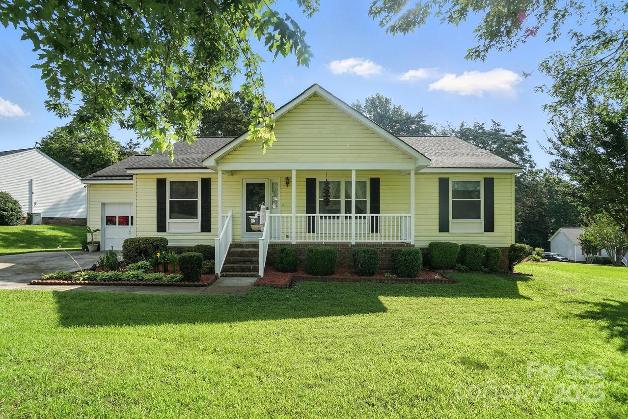 8529 Indian Summer Tr., Harrisburg, NC 28075