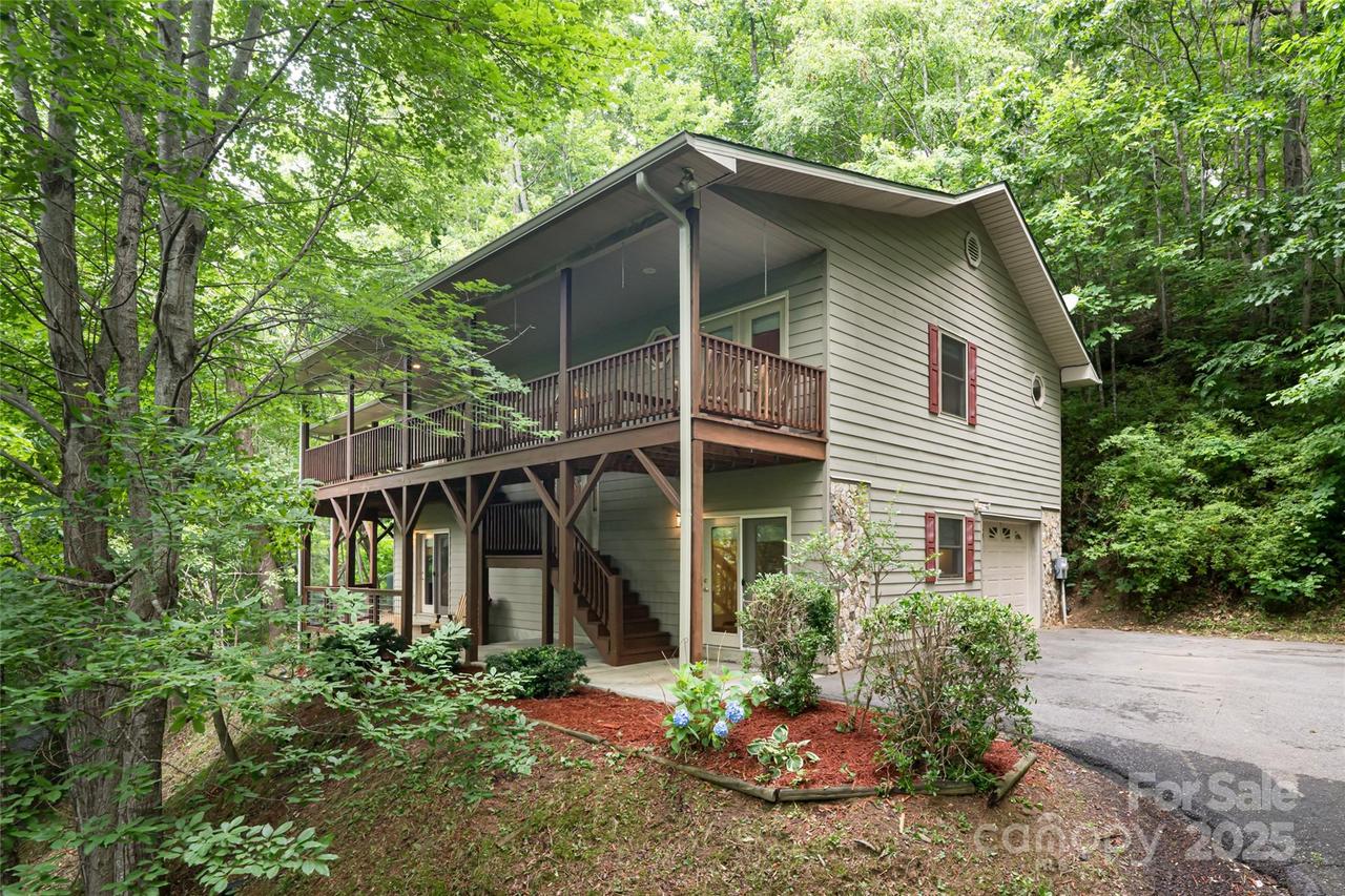 380 Allison Dr., Maggie Valley, NC 28751