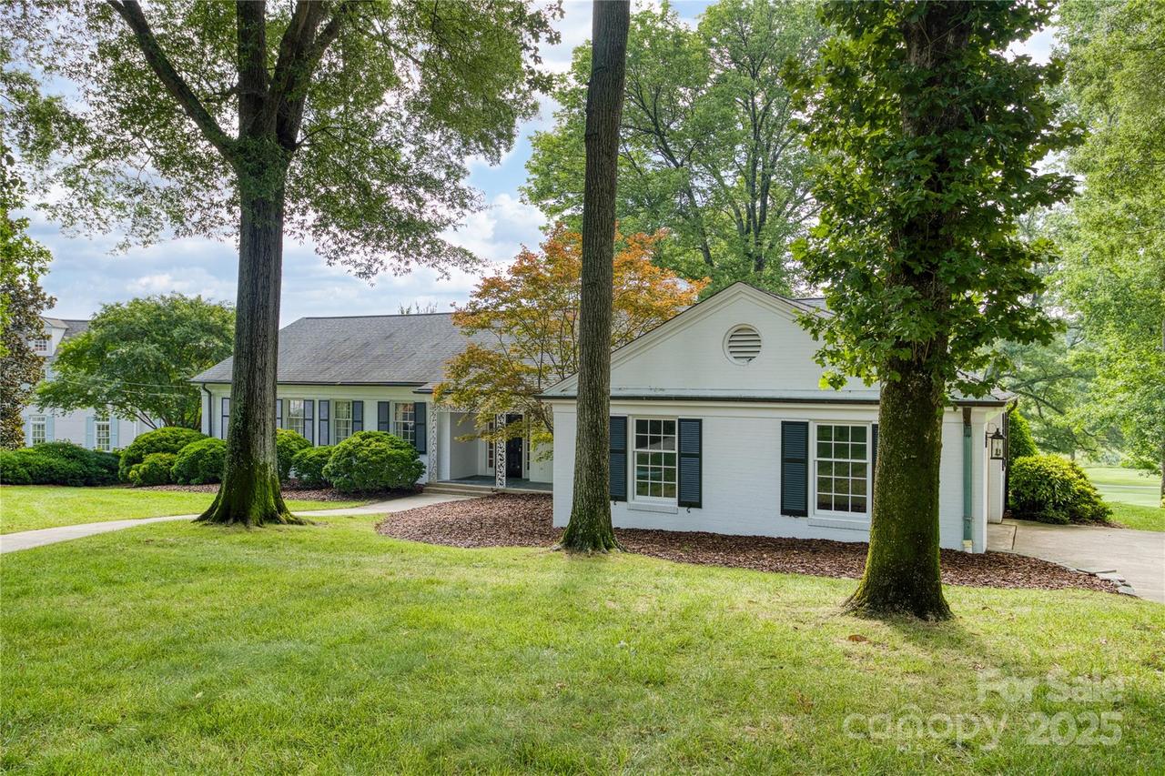 11 Pine Tree Rd., Salisbury, NC 28144