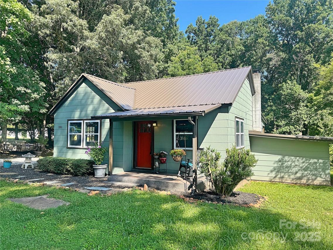 201 Barnes Ln., Stony Point, NC 28678
