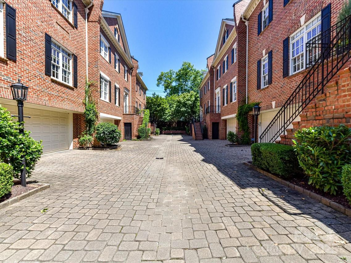 344 S Laurel Ave., Charlotte, NC 28207