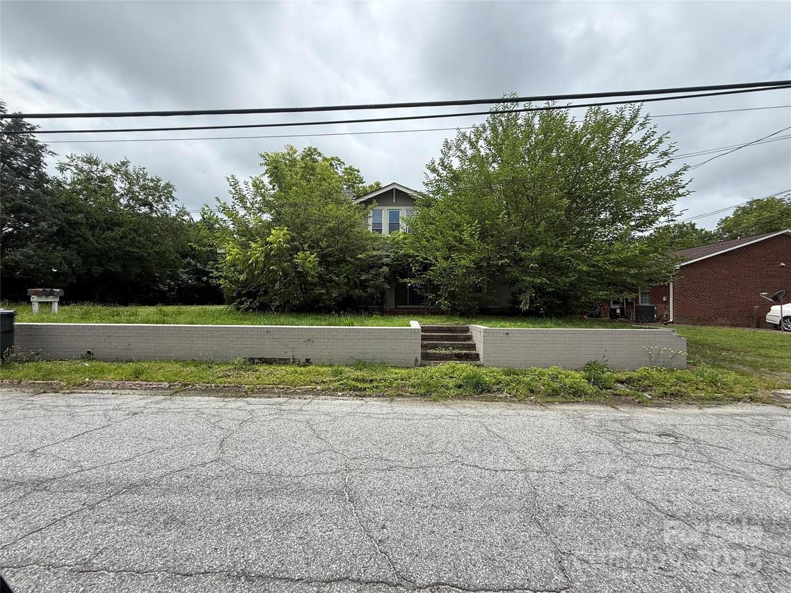 407 Davidson St. #a,b,c, Thomasville, NC 27360