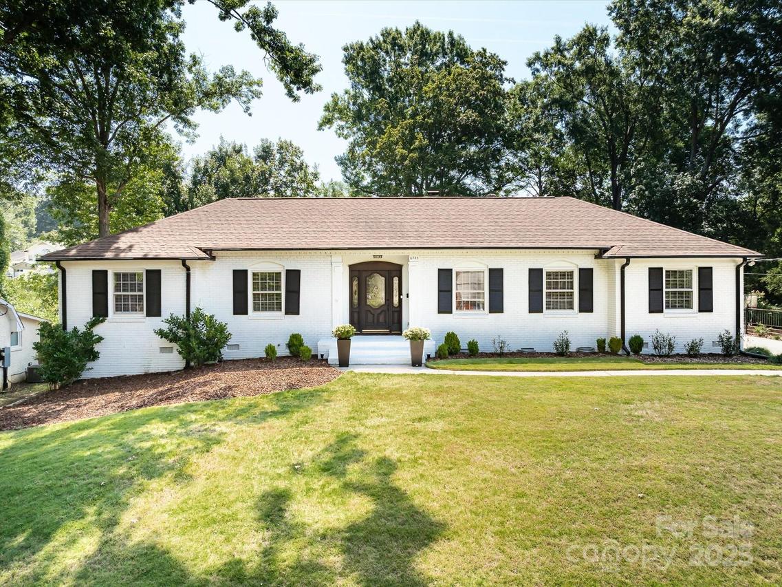 6745 Lancer Dr., Charlotte, NC 28226