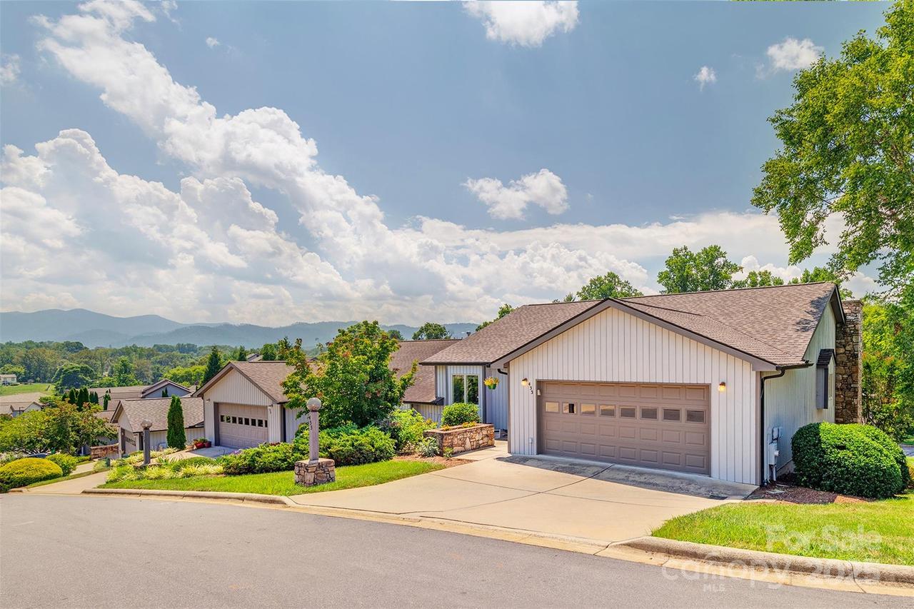 433 Kyfields Dr., Weaverville, NC 28787