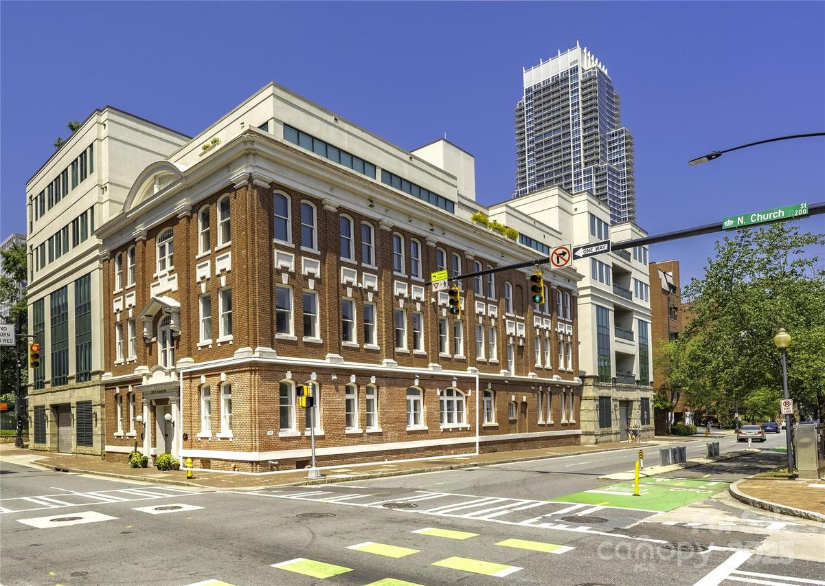 229 N Church St. #100, Charlotte, NC 28202