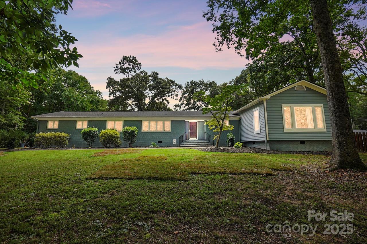8139 Cedarbrook Dr., Charlotte, NC 28215