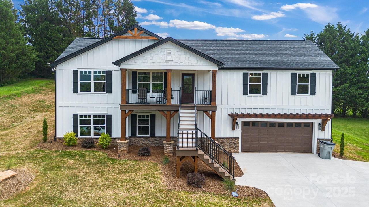 2205 Olde West Rd., Hudson, NC 28638