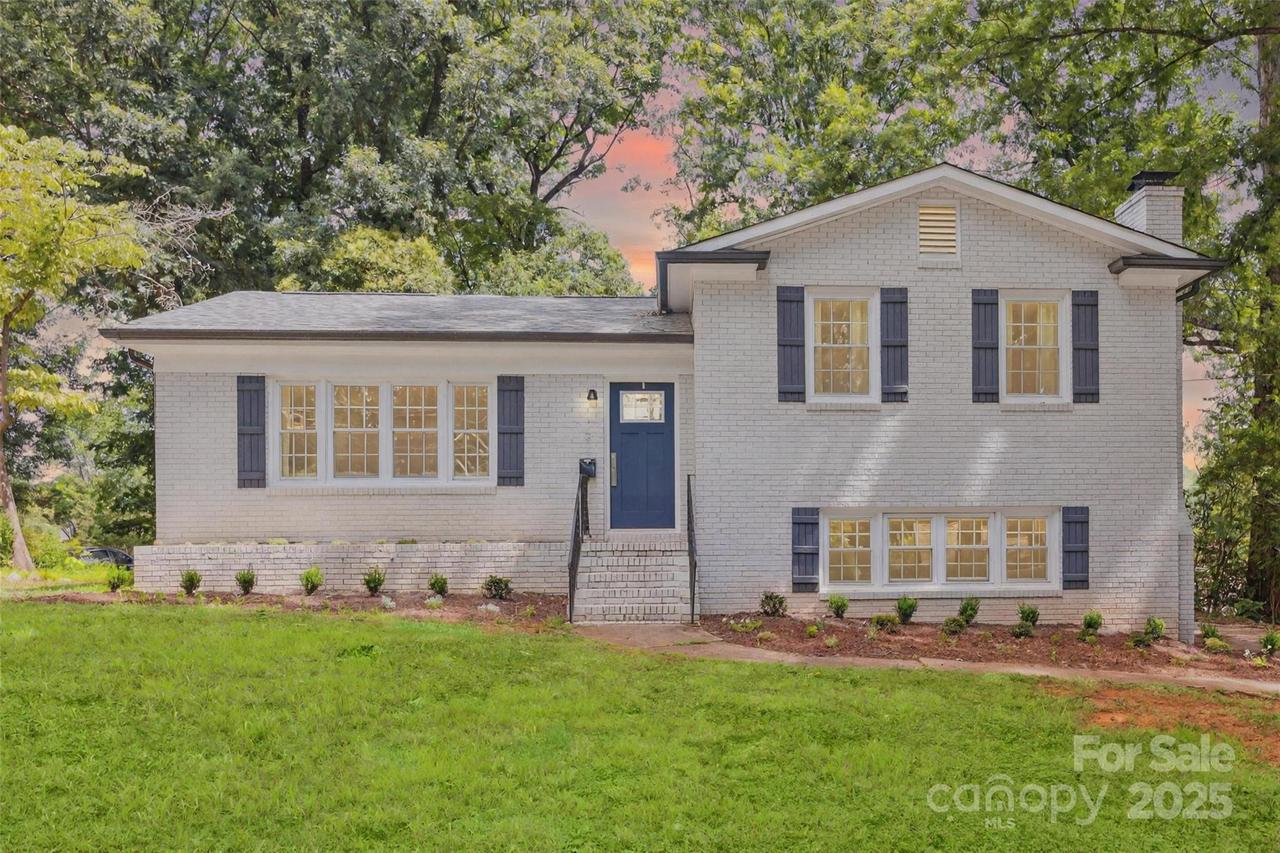 2119 Archdale Dr., Charlotte, NC 28210
