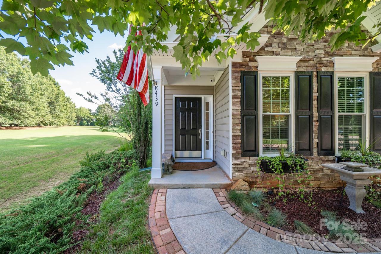 18439 Victoria Bay Dr., Cornelius, NC 28031