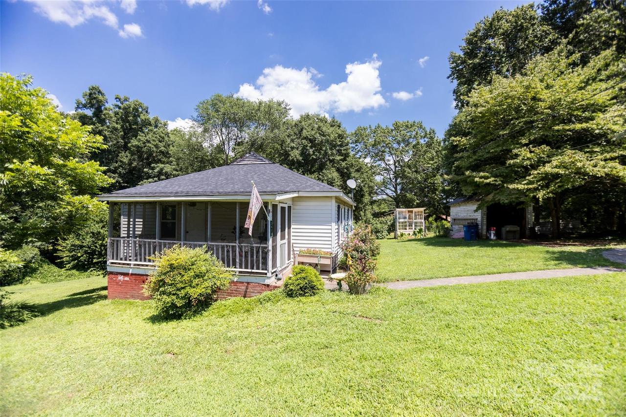 3419 Boat Club Rd., Belmont, NC 28012