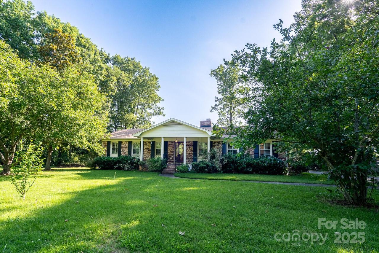402 Scotland Dr., Kings Mountain, NC 28086