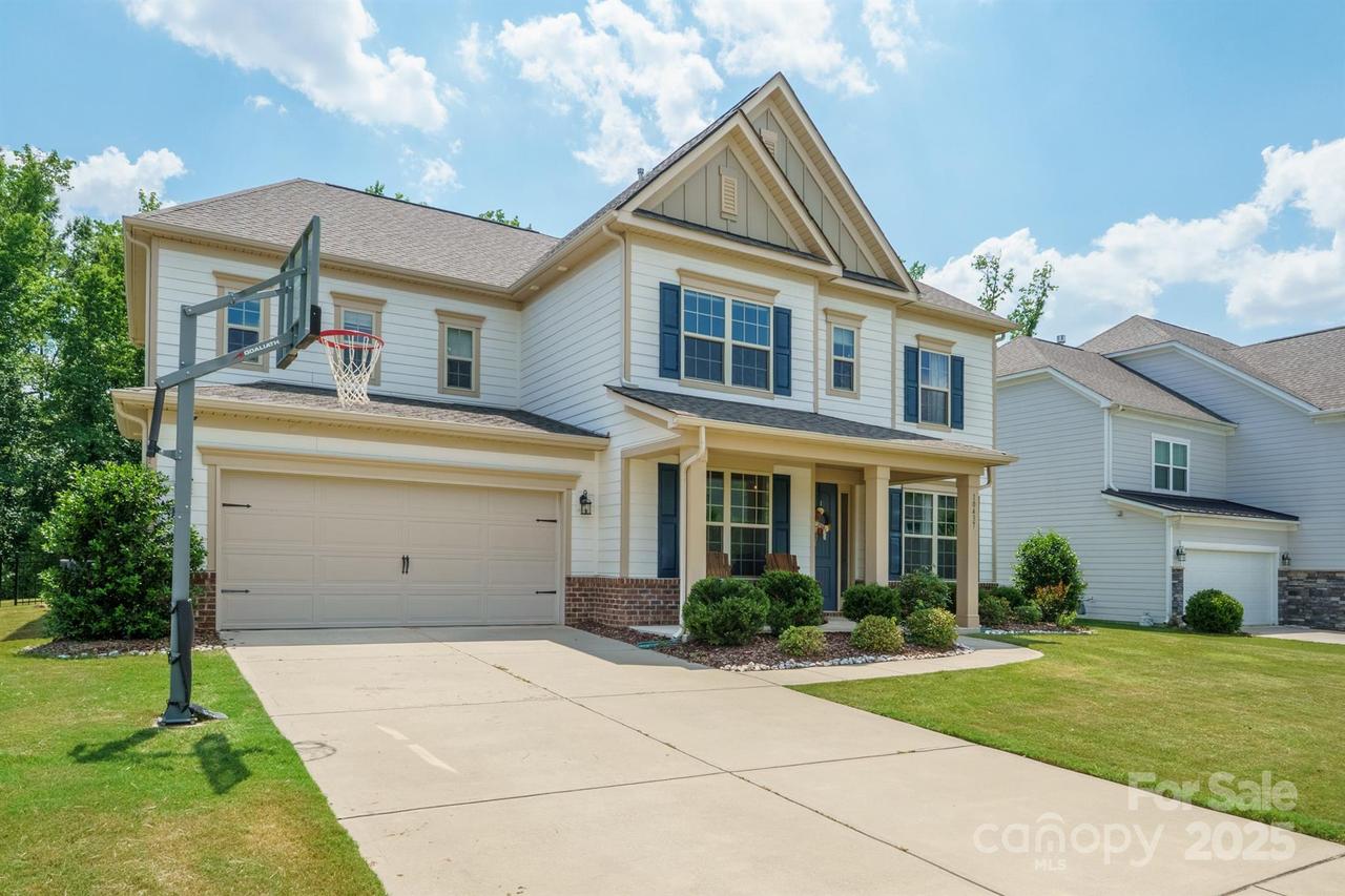 10437 Paper Birch Dr., Charlotte, NC 28215