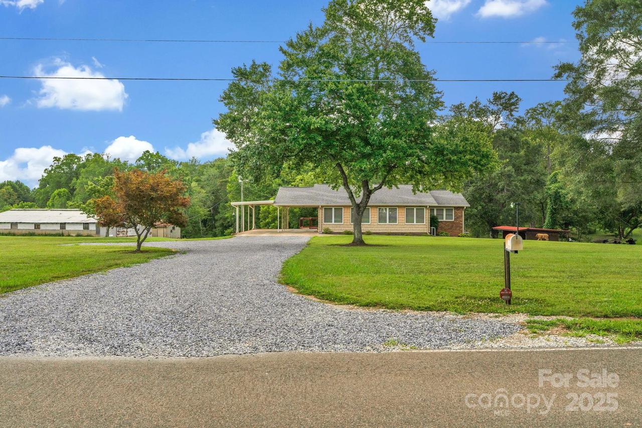 2036 Biggers Lake Rd., Shelby, NC 28152