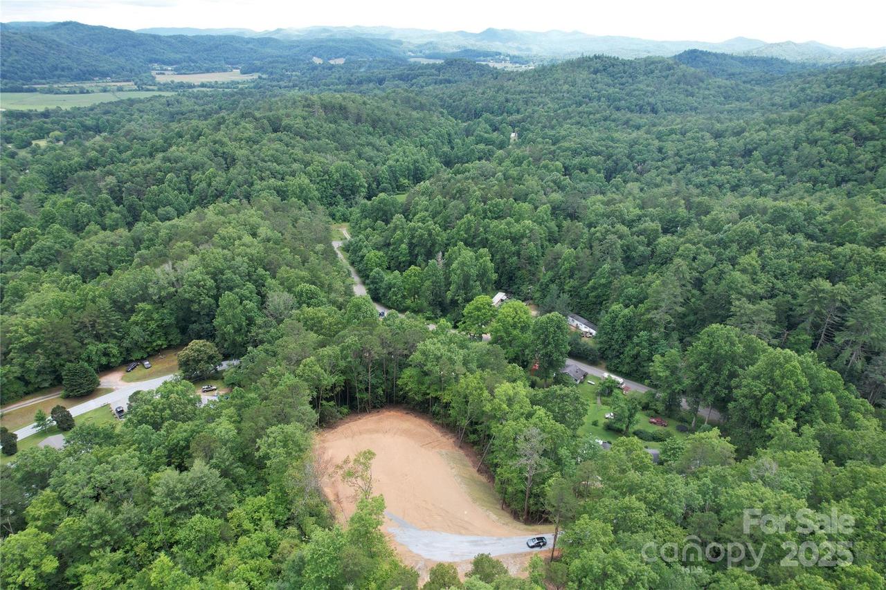 99999 Pete Mann Rd., Brevard, NC 28712