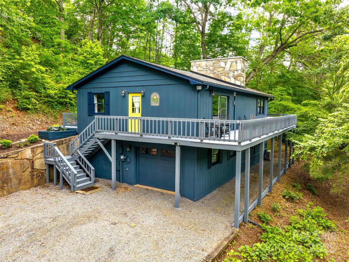 220 Deer Run Rd., Canton, NC 28716