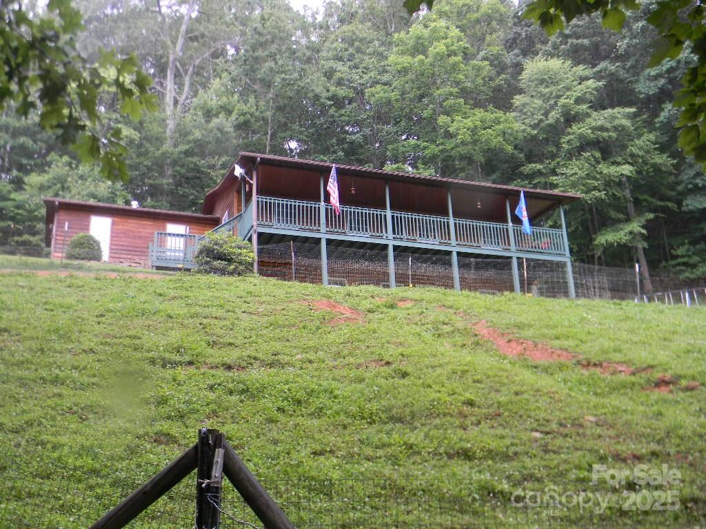 1425 Sorrells Cove Rd., Clyde, NC 28721
