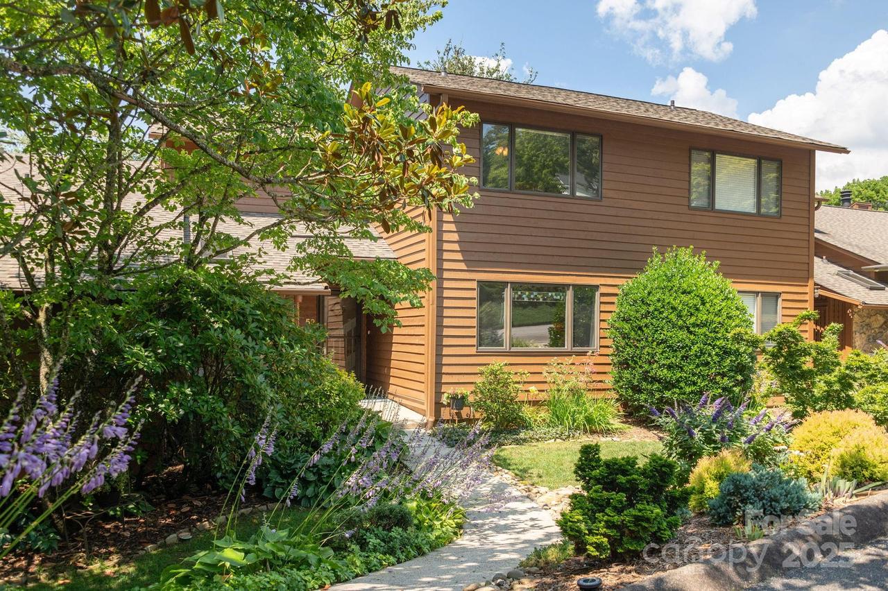 52 Quail Run Cir., Brevard, NC 28712