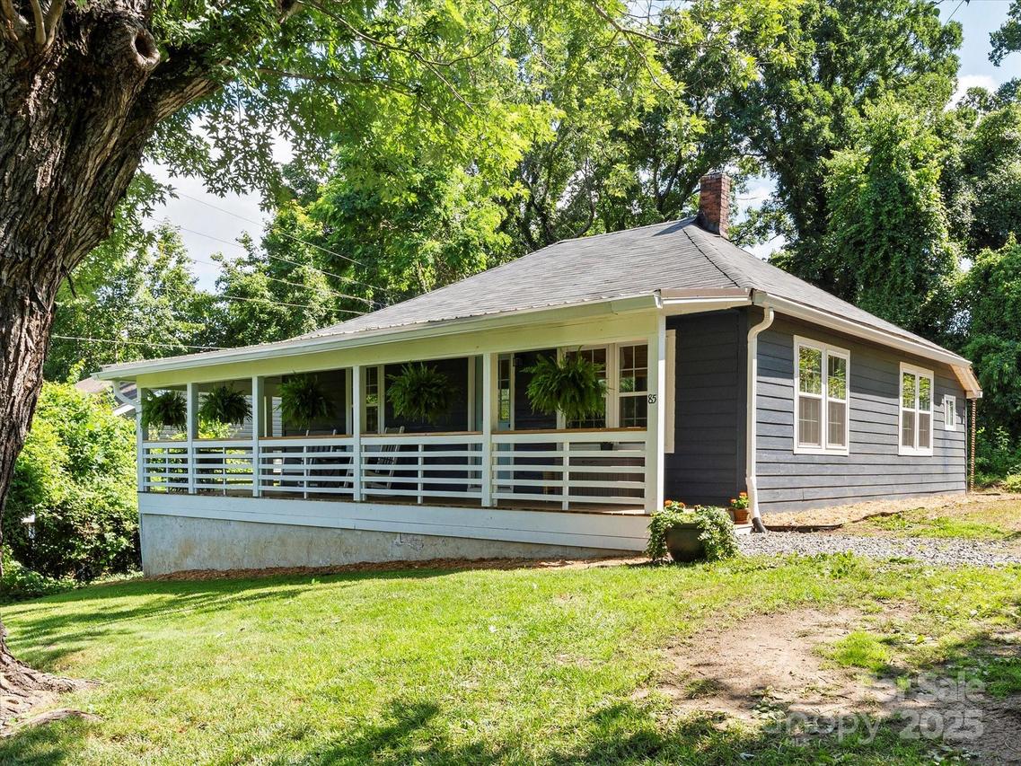 85 East St., Asheville, NC 28803