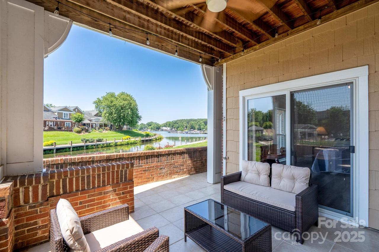 18511 Harborside Dr., Cornelius, NC 28031