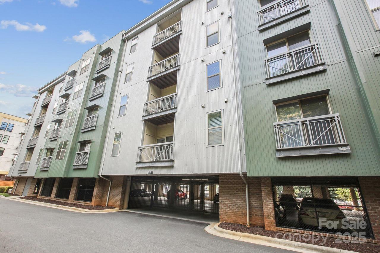 630 Calvert St. #410, Charlotte, NC 28208