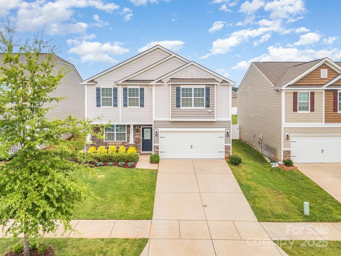 1624 Savory Ln., Charlotte, NC 28216