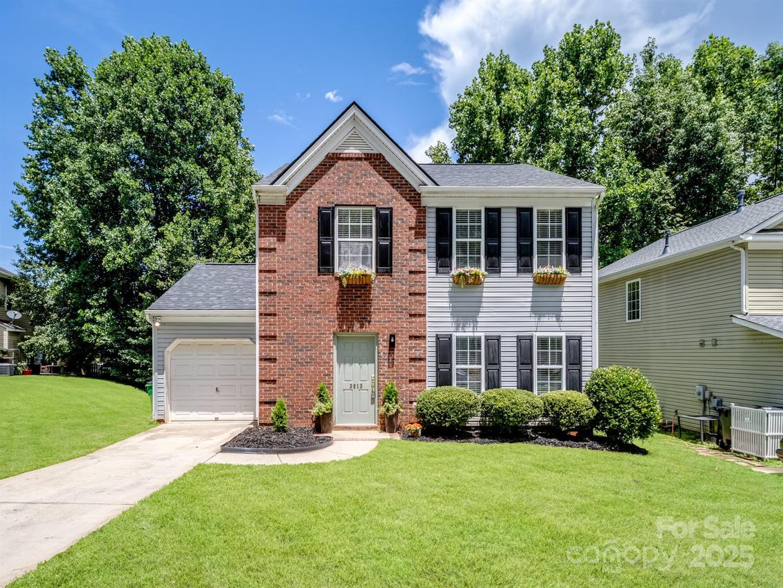 3813 Brookchase Ln., Charlotte, NC 28205