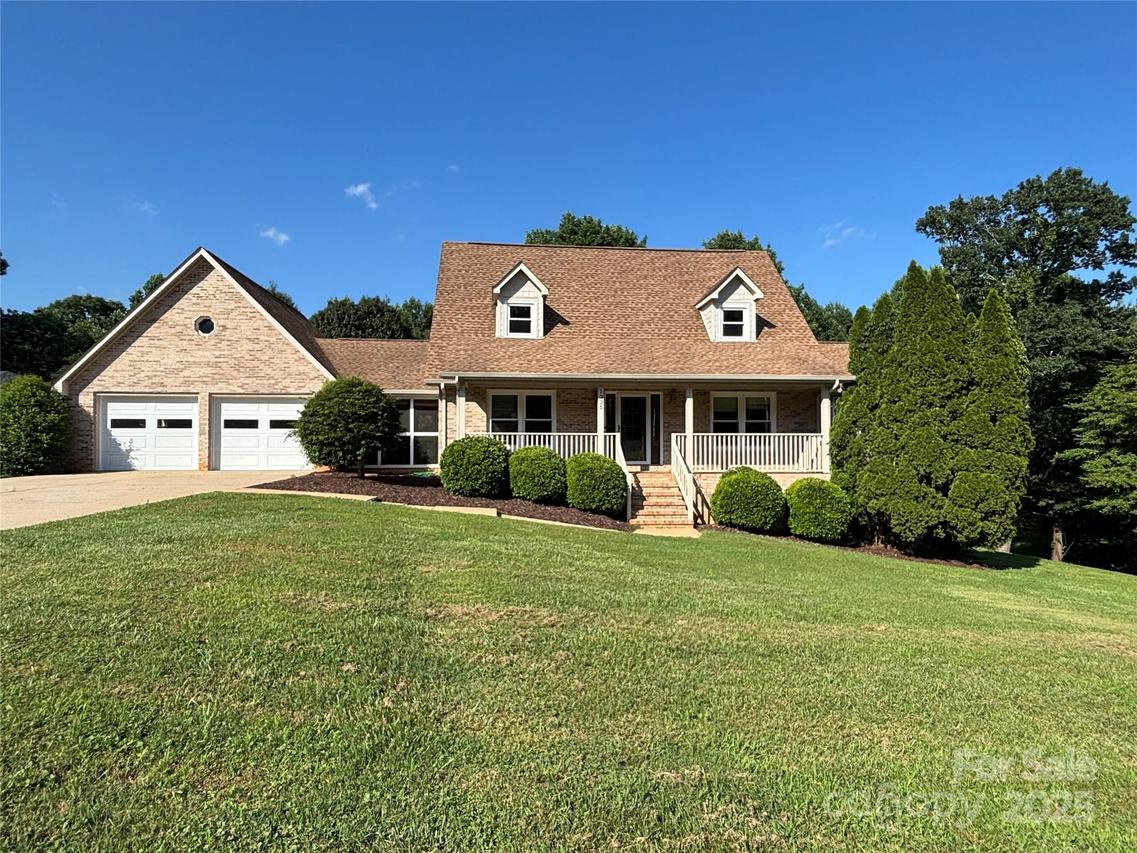 1335 33rd Avenue Dr., Hickory, NC 28601