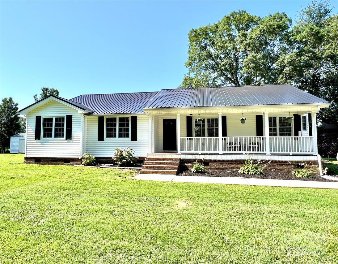 147 Dutchman Rd., Harmony, NC 28634