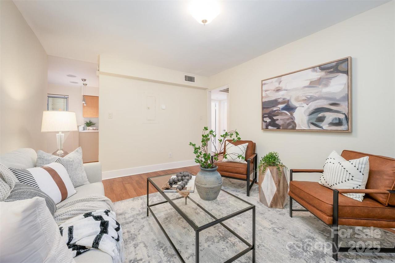 207 N Dotger Ave. #C14, Charlotte, NC 28207