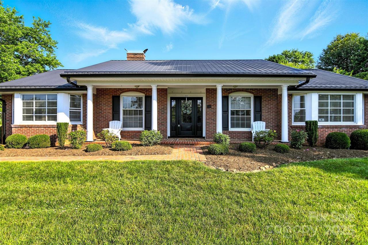 601 Pennell St., Lenoir, NC 28645