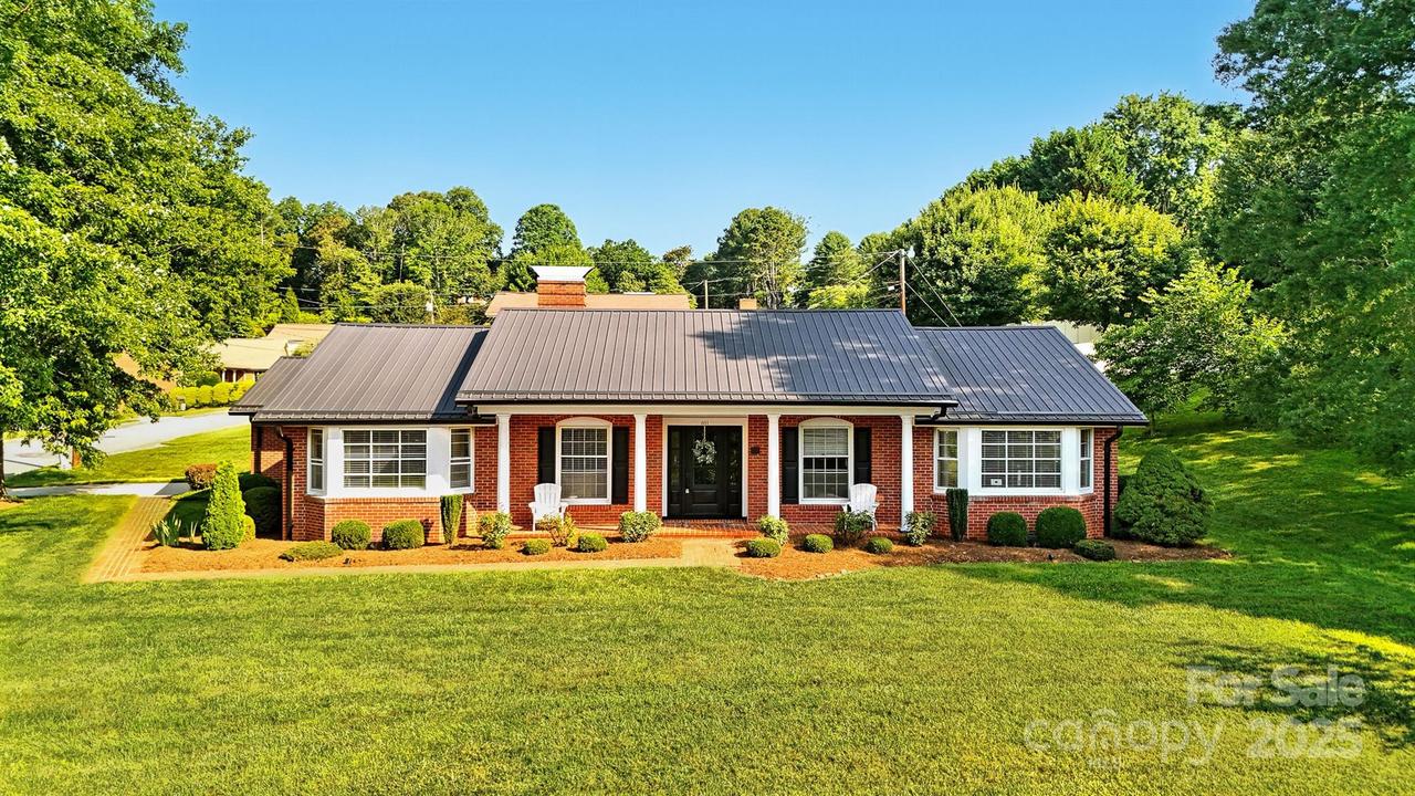 601 Pennell St., Lenoir, NC 28645