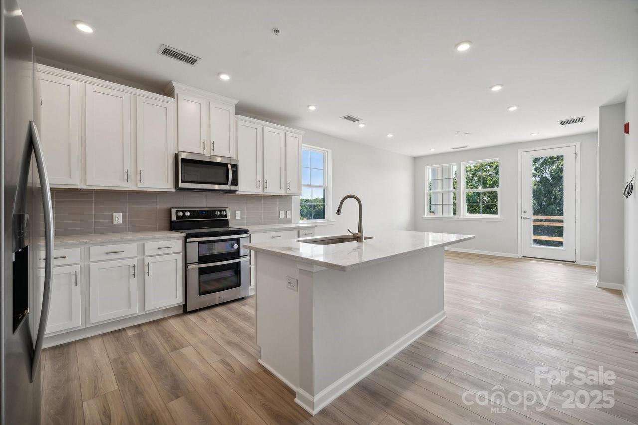 4455 Reed Creek Dr. #206, Sherrills Ford, NC 28673