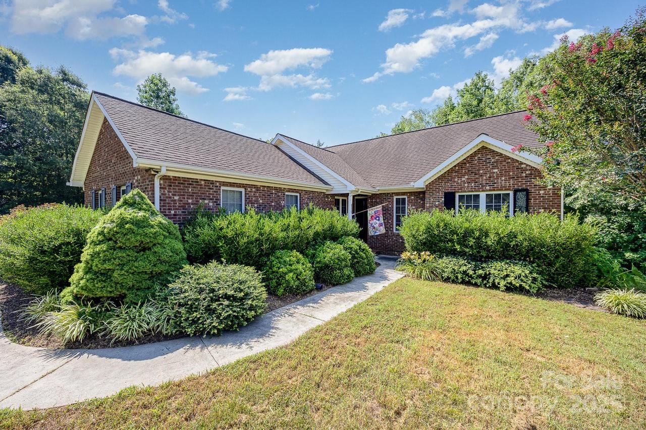 610 Mountain Pl., Albemarle, NC 28001