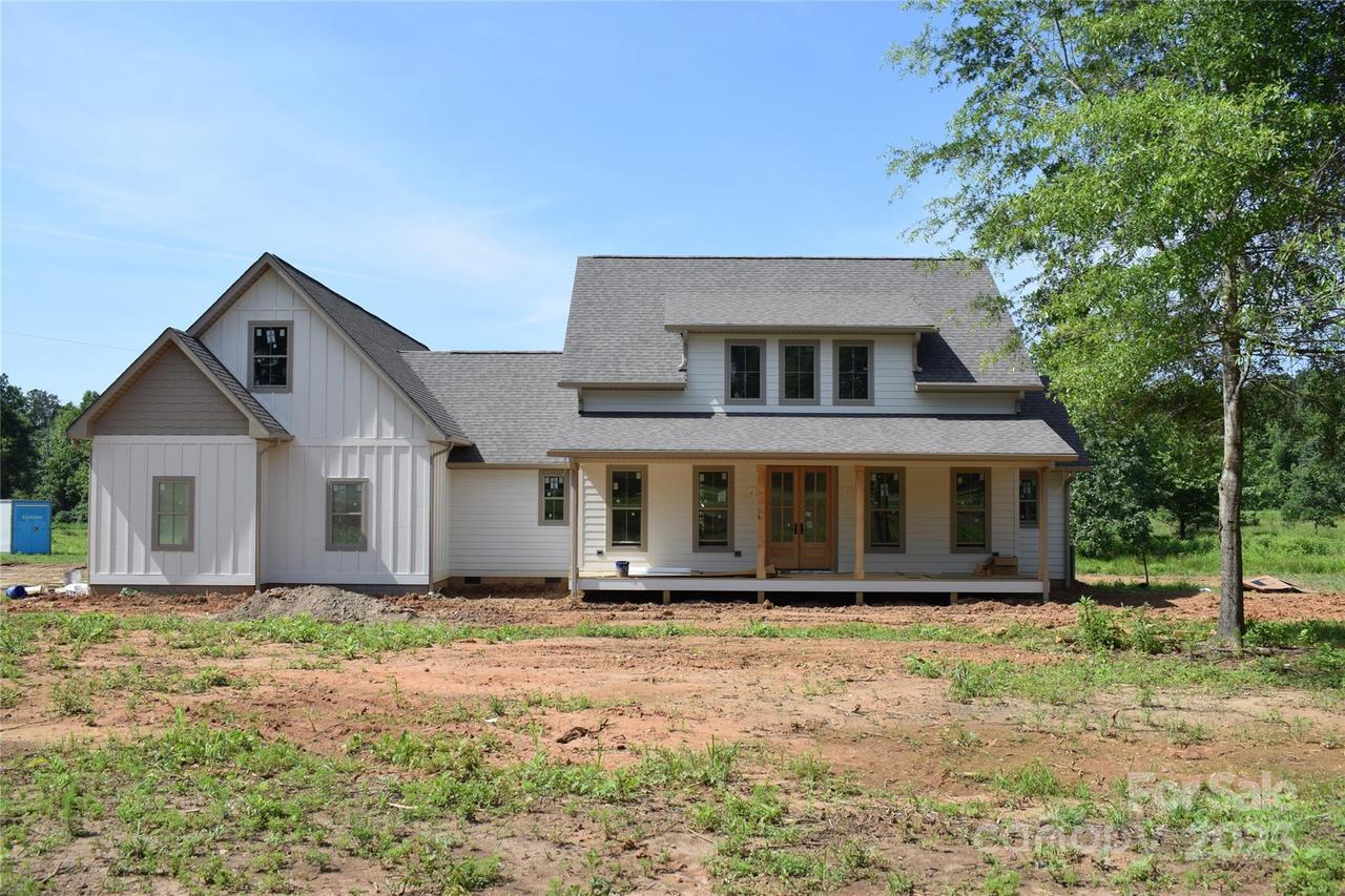 960 Johnson Rd., Columbus, NC 28722