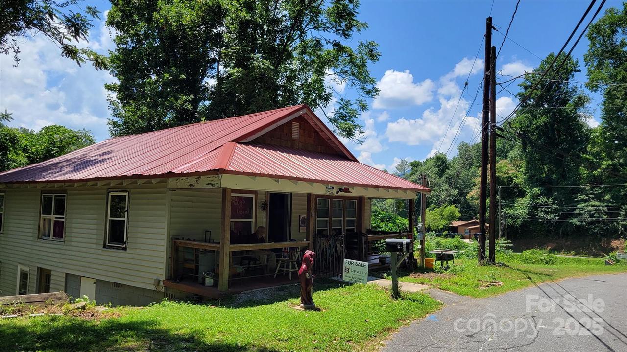 160 Cleveland Rd., Tryon, NC 28782