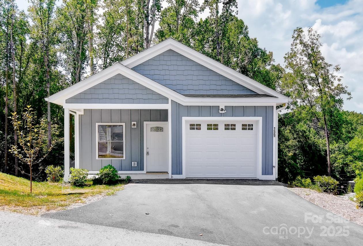 139 Northbend Dr., Asheville, NC 28804