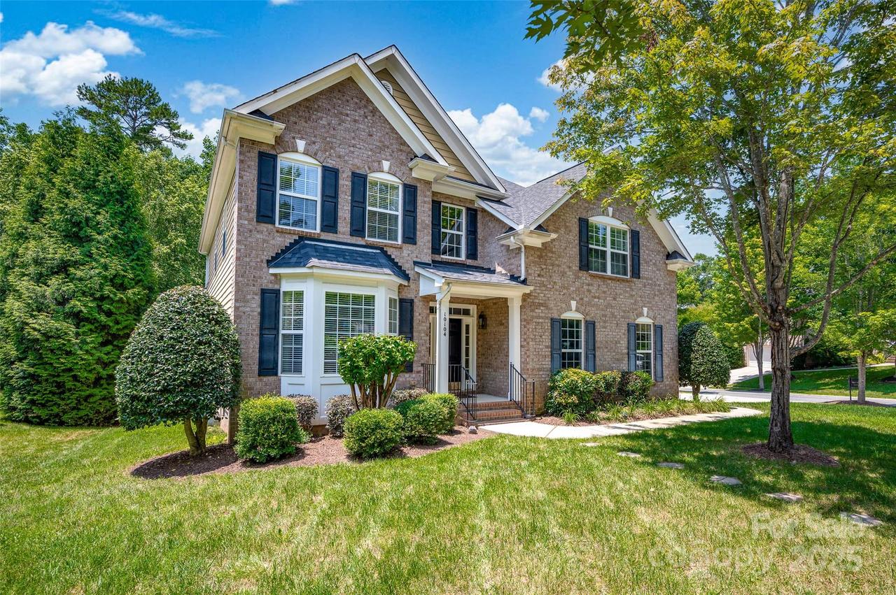 10104 Treetop Ln., Cornelius, NC 28031