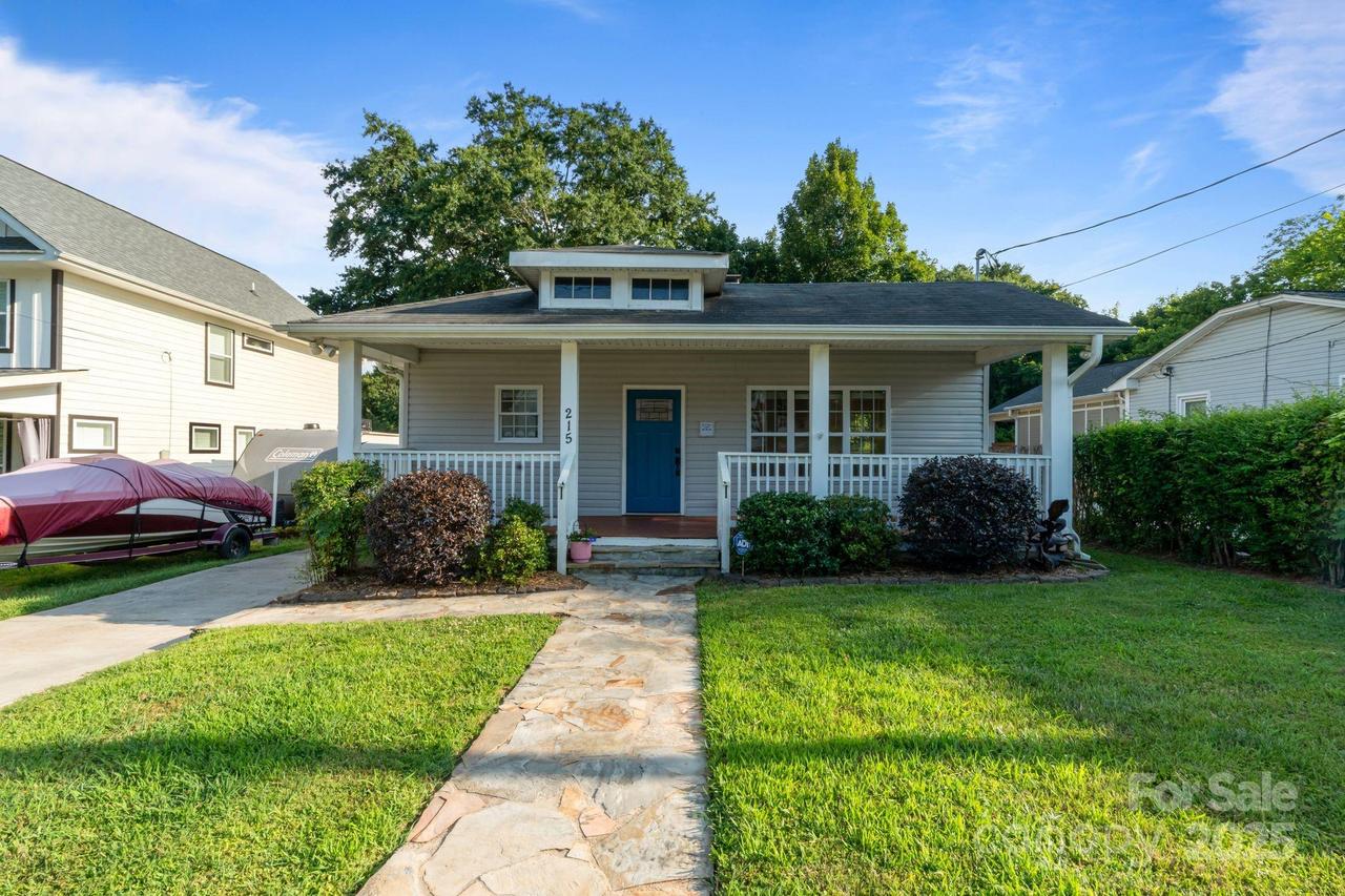 215 Cedar St., Belmont, NC 28012
