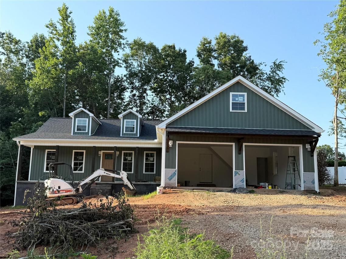 105 Elk Creek Ln., Hudson, NC 28638