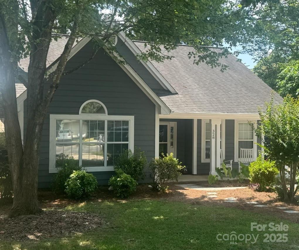 328 Glenridge Ct., Indian Trail, NC 28079
