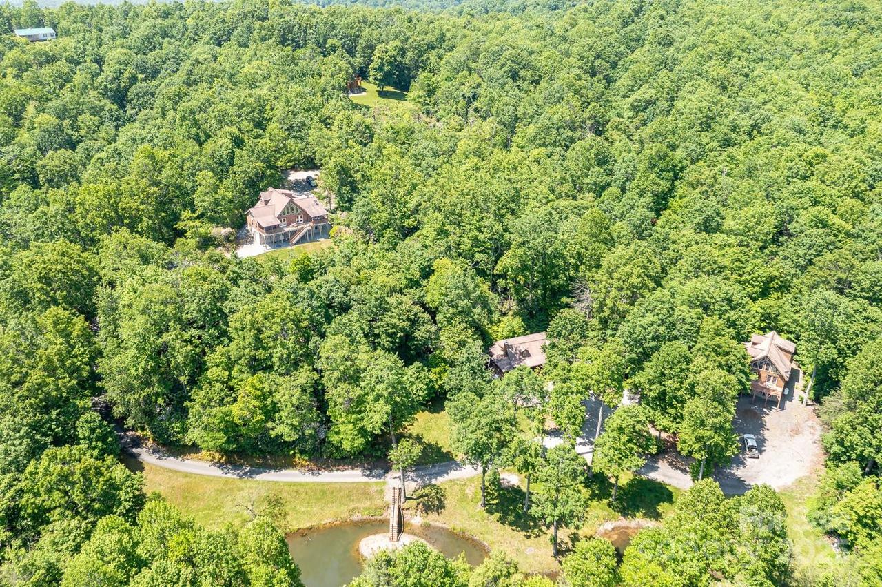 26 Upper Ridge Rd., Black Mountain, NC 28711