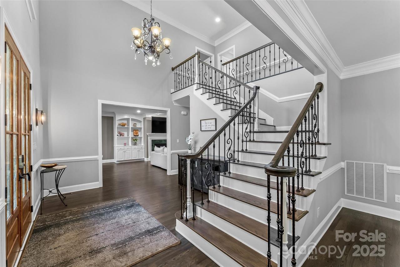 3916 2nd Street Dr., Hickory, NC 28601