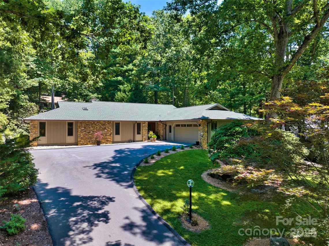 23 Indigo Way, Hendersonville, NC 28739