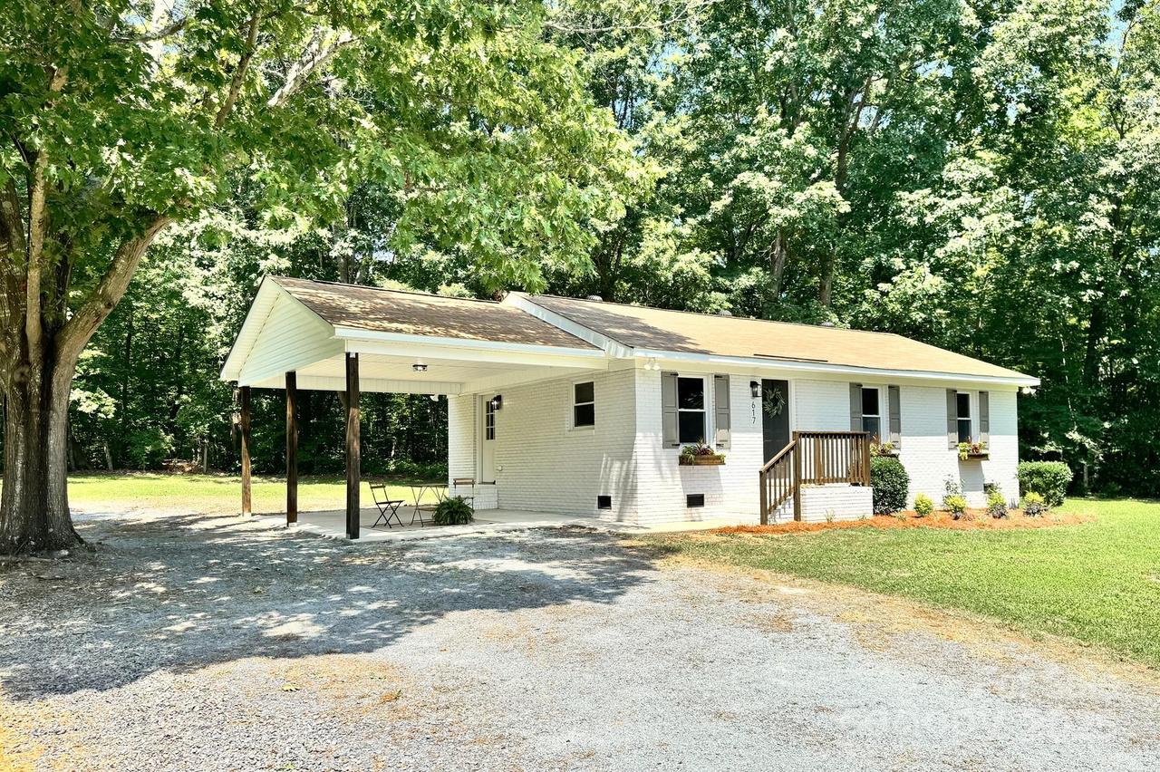 617 Rock Hill Church Rd., Matthews, NC 28104