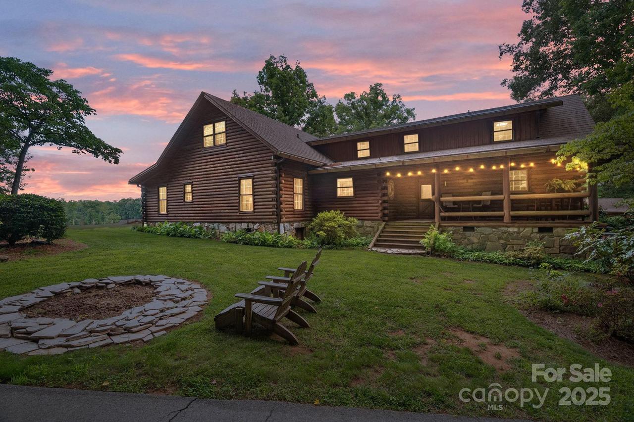 2257 Smith Farm Rd., Thomasville, NC 27360