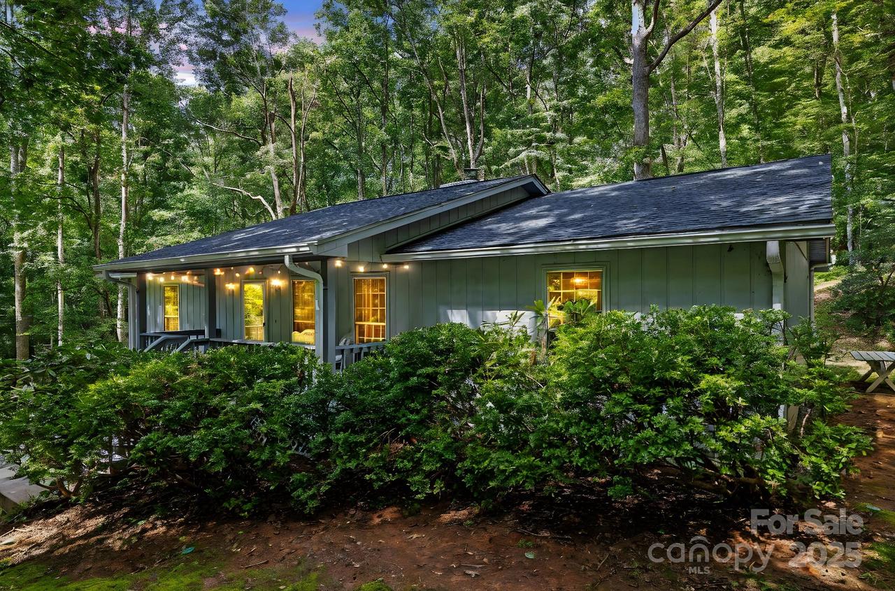 59 Lakeland Dr., Pisgah Forest, NC 28768